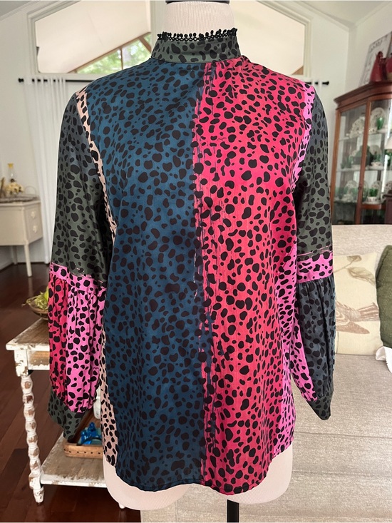 Vilagallo Tops - VILAGALLO Lola Shirt in Pongo Print Mock Neck Blouse Multi Color Long Sleeves 42